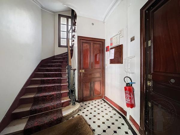 Vente                                                      Appartement
                        
                     2 pièces                      33 m2                     à Paris 13