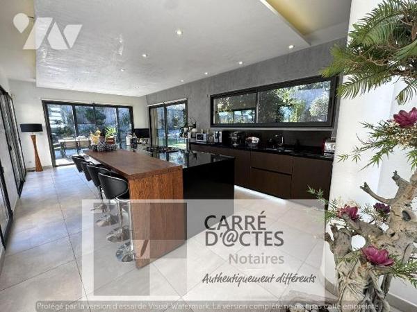 Les Notaires Associés Carré D'@ctes Vaunage, ont le plaisir de vous proposer cette propriété co...