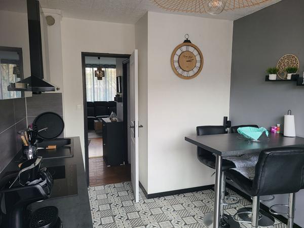 Appartement Fontenay Le Fleury 2 pièce(s) 55 m2