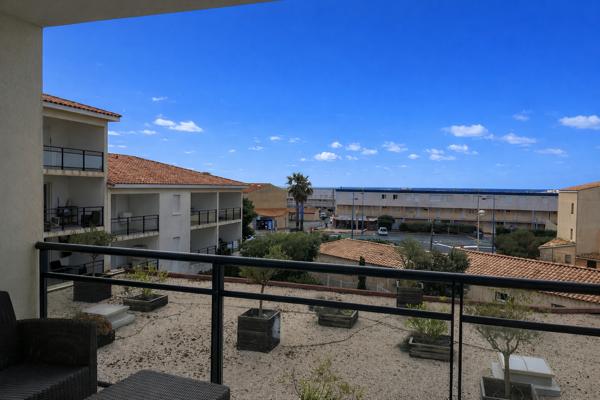 SAINT PIERRE LA MER APPARTEMENT T3 VUE MER DANS RESIDENCE SECURISEE
