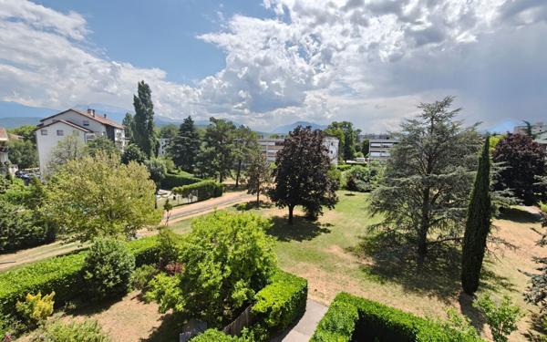 Appartement à vendre    4 pièces • 106,47 m2 Échirolles