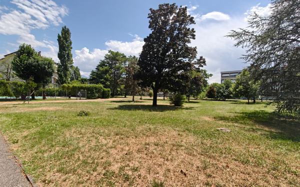 Appartement à vendre    4 pièces • 106,47 m2 Échirolles