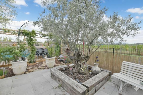 Maison contemporaine de 2015 avec grand terrain sans vis-à-vis à Bergerac.