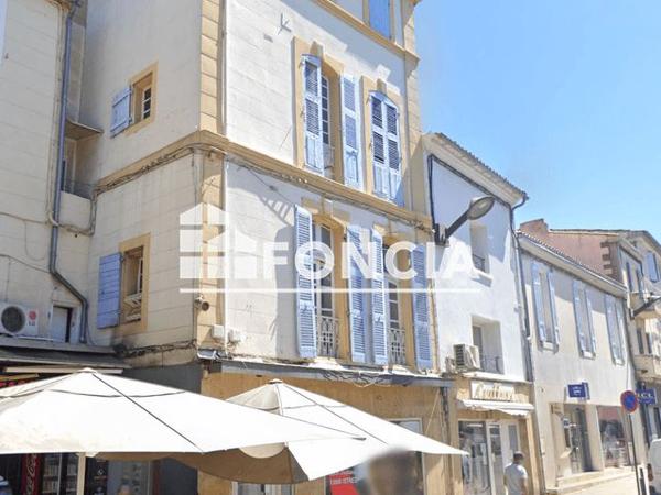 Location Local commercial 3 pièces 61 m² - 18 BOULEVARD DE LA REPUBLIQUE Istres 13800