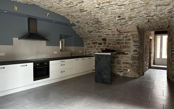 Appartement à louer    3 pièces •  Lablachère