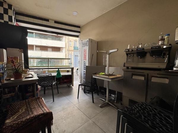 Marseille (13002) VENTE DES MURS D'UN LOCAL DE 10M2 + CAVE 10M2 - SECTEUR PLACE MARCEAU RUE FAUCHIER - RENDEMENT BRUT 14,67%