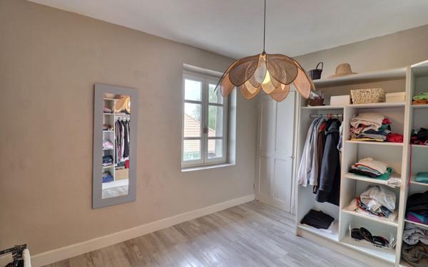 Maison à vendre    6 pièces • 201 m2 Dolomieu