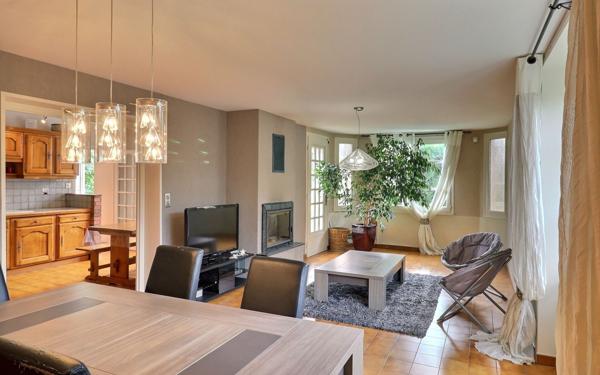 Maison à vendre    6 pièces • 201 m2 Dolomieu