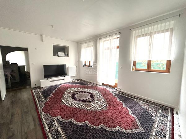 Appartement Pontoise 2 pièce(s) 44.73 m² €155 000 ** - Référence 10860