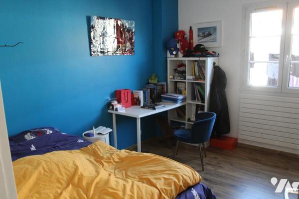 AIFFRES, PROCHES COMMODITES, BELLE VILLA DE PLAIN PIED EN PARFAIT ETAT AVEC PISCINE.