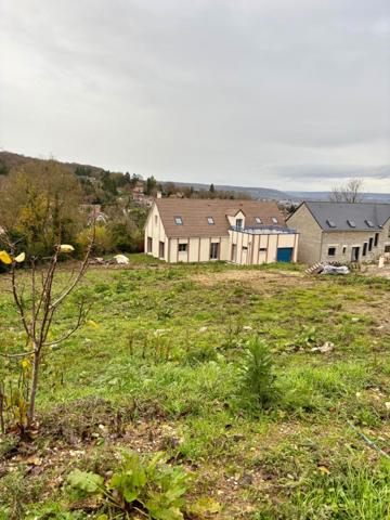 Magnifique terrain de 882M2 à Vernon