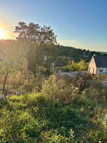 Magnifique terrain de 882M2 à Vernon