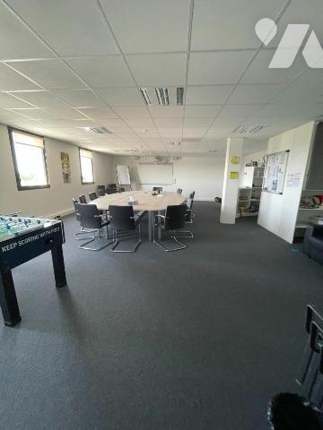local à usage de bureau 85m²
