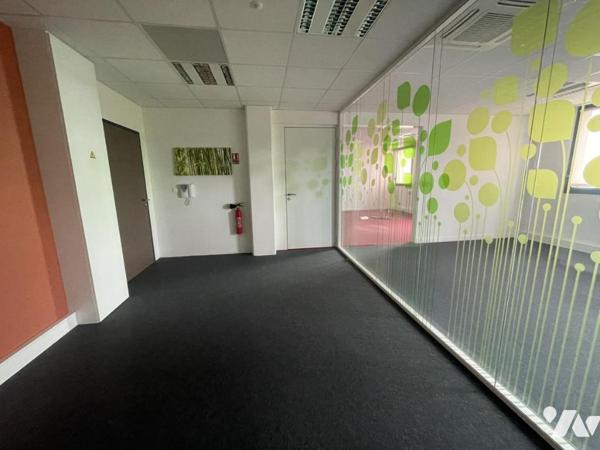 local à usage de bureau 85m²