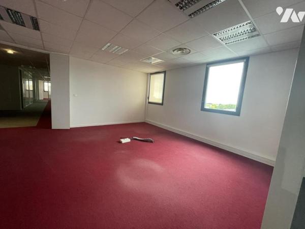 local à usage de bureau 85m²