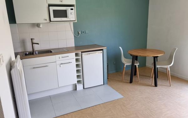 Appartement à louer    2 pièces • 42,49 m2 Saint-Genis-Laval