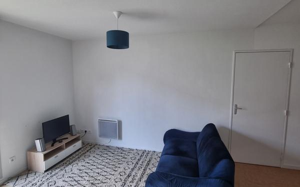 Appartement à louer    2 pièces • 42,49 m2 Saint-Genis-Laval