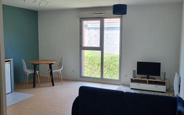 Appartement à louer    2 pièces • 42,49 m2 Saint-Genis-Laval