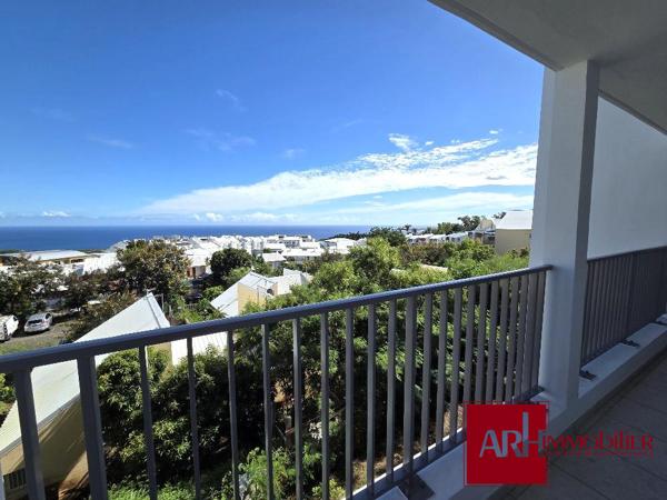 A LOUER - Appartement F1 neuf - Plateau Caillou avec belle vue mer