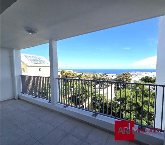 A LOUER - Appartement F1 neuf - Plateau Caillou avec belle vue mer