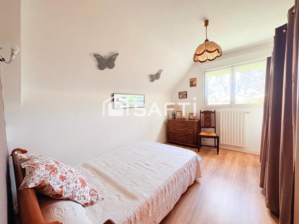 A Guénin, maison de 177m2 sur terrain de 2812 m2, 6 chambres