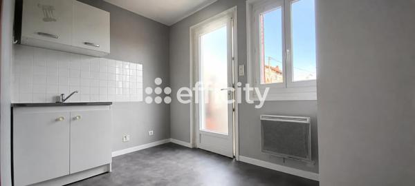 Maison
         8 pièces
        - 215 m² 196 100 € *