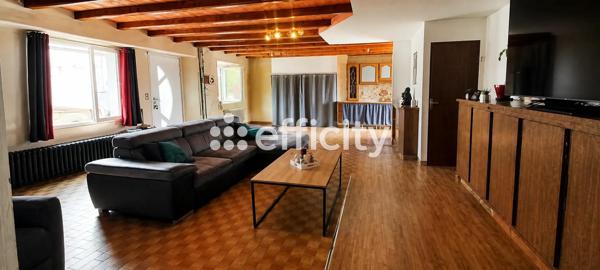 Maison
         8 pièces
        - 215 m² 196 100 € *