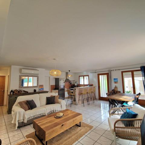 Armissan (11110) VILLA DE PP 93M2 AVEC PISCINE .