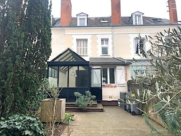 À vendre - Maison ancienne, 5 pièces située à Tours (37000)
