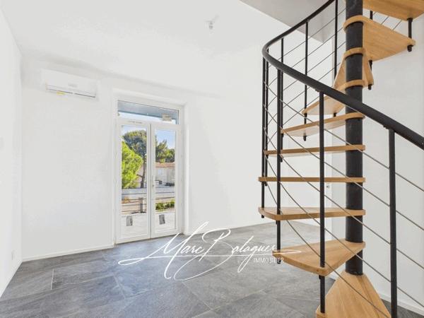 La Garde (83130) LA GARDE - RARE ! Duplex Rénové avec Terrasse + 2 Parkings - Plage à 15 min !