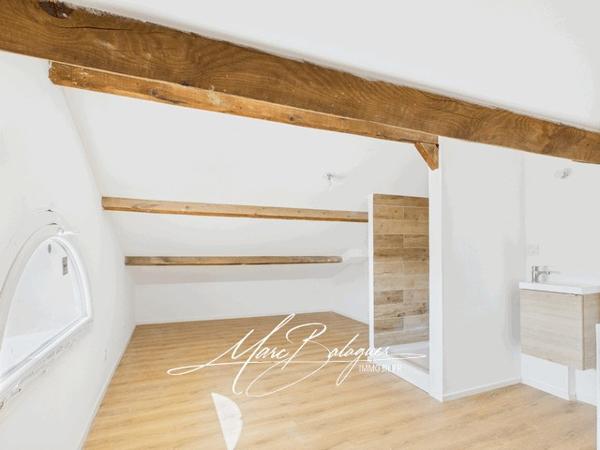 La Garde (83130) LA GARDE - RARE ! Duplex Rénové avec Terrasse + 2 Parkings - Plage à 15 min !