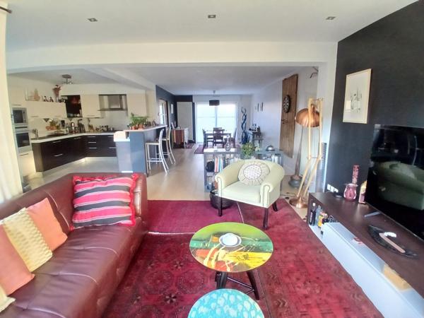 MAISON 3 CHAMBRES - BUREAU - GARAGE - PATIO ENSOLEILLE - POSSIBILITE DE SEMI PLAIN PIED