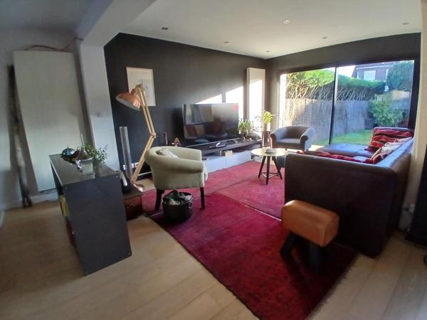 MAISON 3 CHAMBRES - BUREAU - GARAGE - PATIO ENSOLEILLE - POSSIBILITE DE SEMI PLAIN PIED