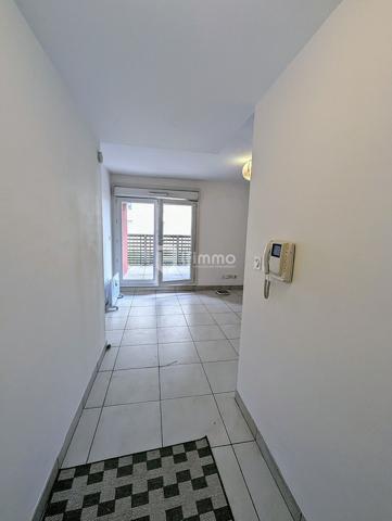 T2 de 41 m² - parking - La Lironde