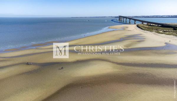 Propriété avec accès direct à la mer – Ile de Ré