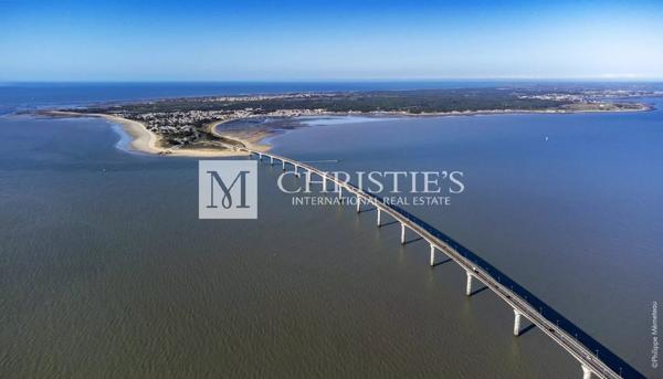 Propriété avec accès direct à la mer – Ile de Ré