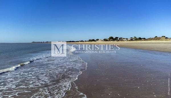 Propriété avec accès direct à la mer – Ile de Ré