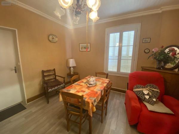 Maison à vendre à Saint-Bonnet-de-Salers dans le Cantal (15140), ref : 15060/1213