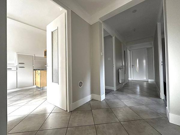 T5 lumineux de 76,49 m² à Cluses – Quartier La Sardagne