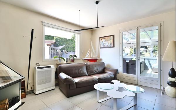 Maison à vendre    9 pièces • 200 m2 Collonges-au-Mont-d'Or