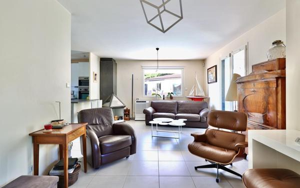 Maison à vendre    9 pièces • 200 m2 Collonges-au-Mont-d'Or