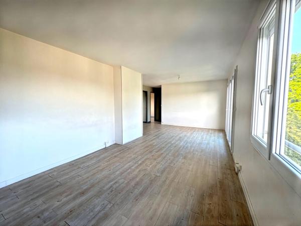 Appartement 3 pièces 65 m² avec double séjour à Gisors 27140