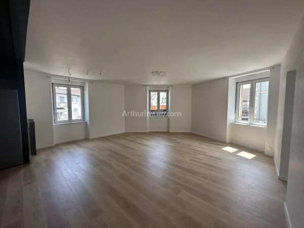 Location                                                      Appartement
                        
                     3 pièces                      92 m2                     à Morteau