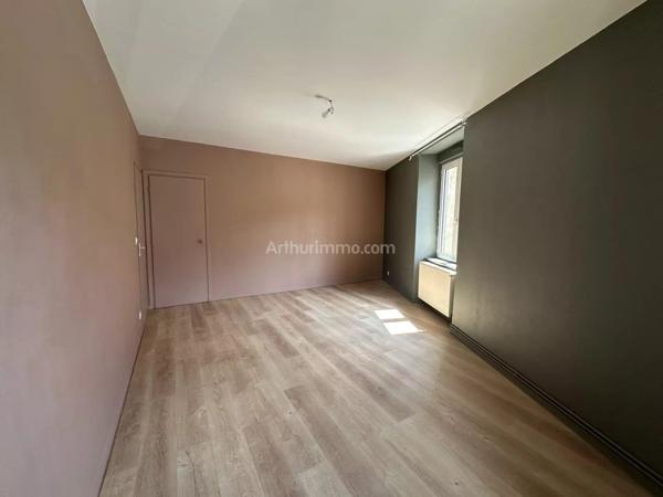 Location                                                      Appartement
                        
                     3 pièces                      92 m2                     à Morteau