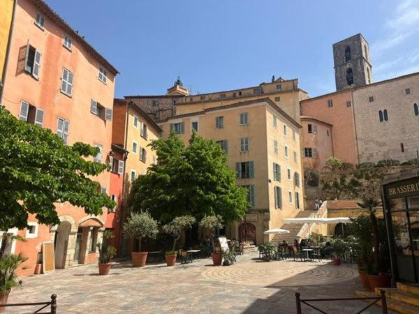 Grasse Centre Historique T4 à rénover