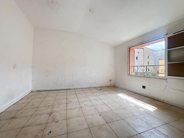 Grasse Centre Historique T4 à rénover