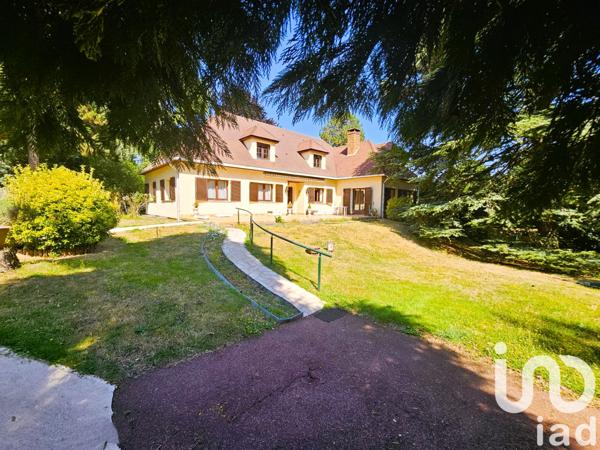 Maison à vendre 8 pièces 225 m² Le Coudray-Montceaux