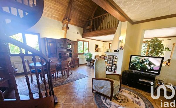 Maison à vendre 8 pièces 225 m² Le Coudray-Montceaux