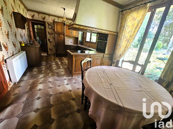 Maison à vendre 8 pièces 225 m² Le Coudray-Montceaux