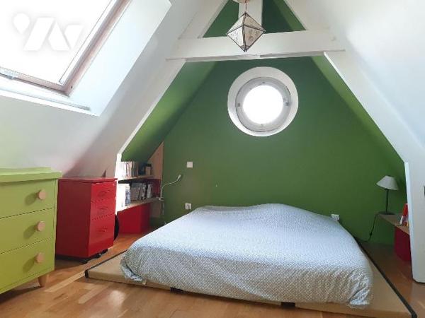 Quartier Saint-Thérèse : Sur un terrain de 284m², maison d'habitation des années 50 avec extens...